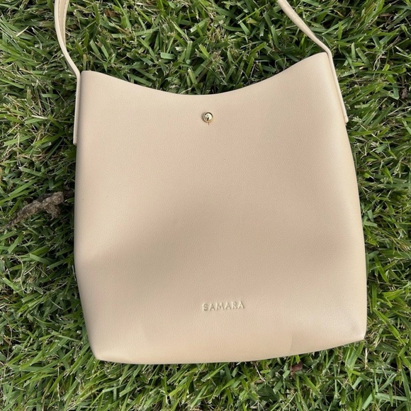 Samara NWOT Tan Vegan Leather Crossbody Bag Small Size 8”x8” - Picture 4 of 6